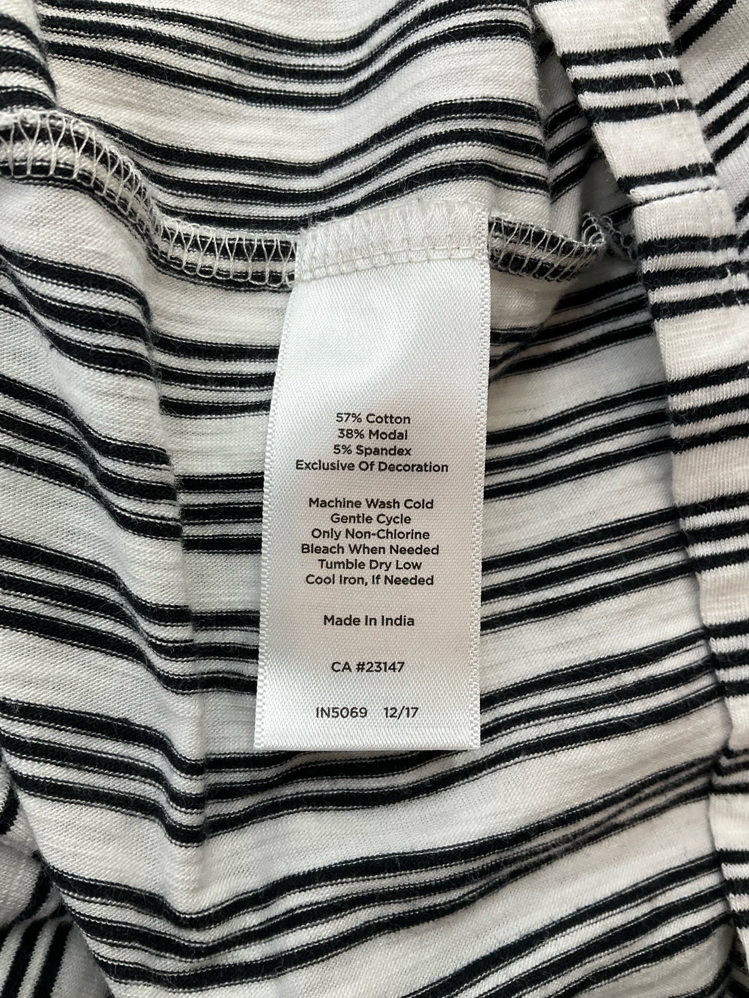 Talbots White/Black Stripe Pre-Owned Ladies Top -  Size XS