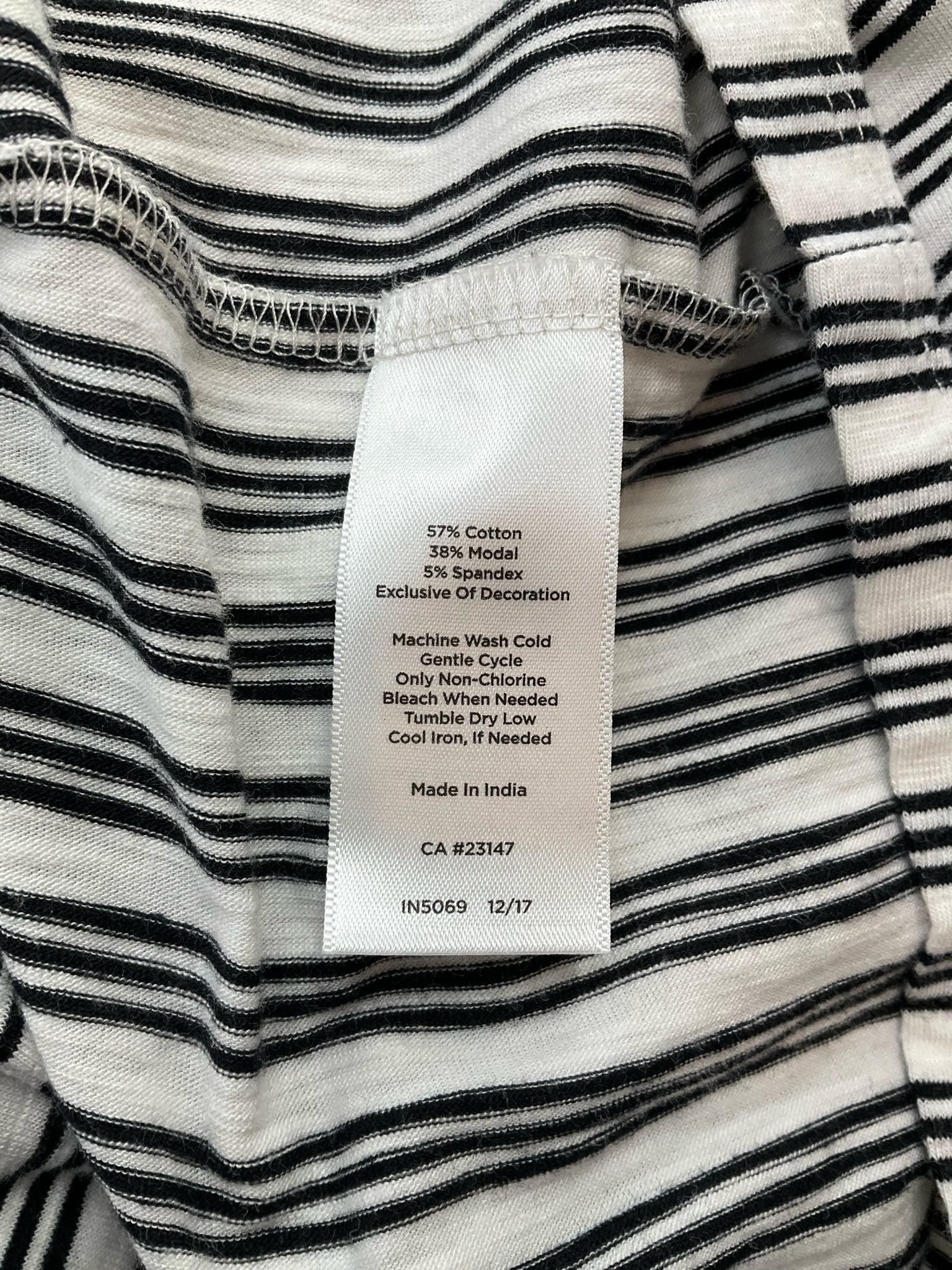 Talbots White/Black Stripe Pre-Owned Ladies Top -  Size XS