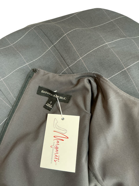 Banana Republic Gray/White Checkered Pre-Owned Ladies Dress - Size 2