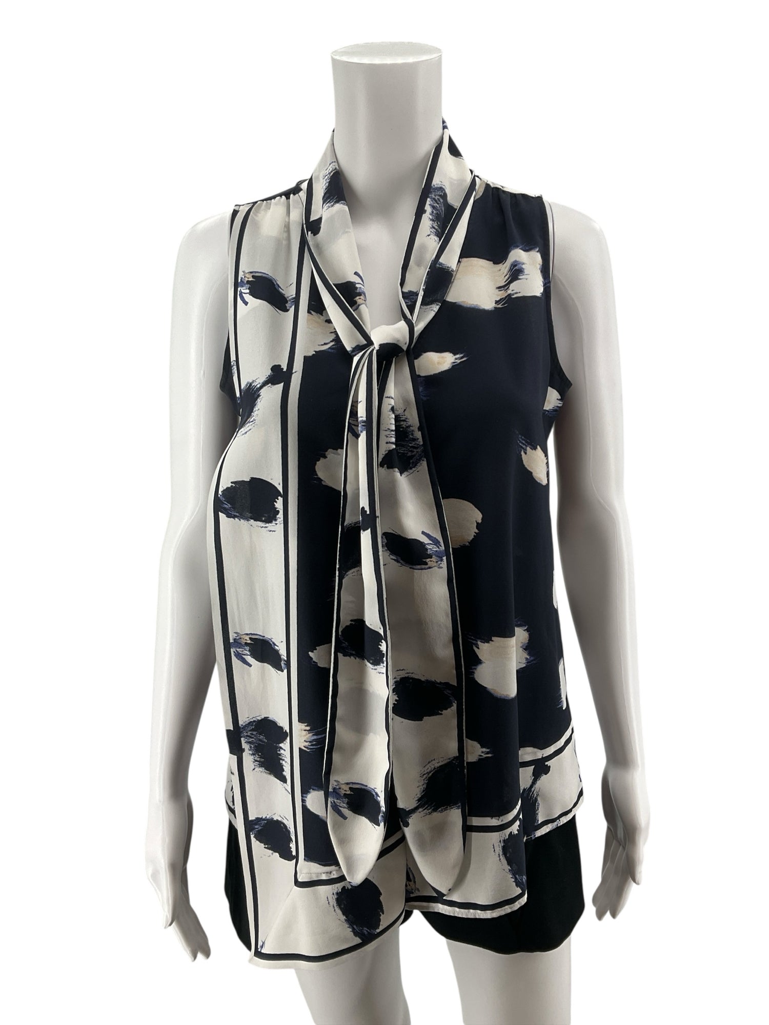 Banana Republic Size XS white/navy Print Pre-Owned Casual Top - Downstairs