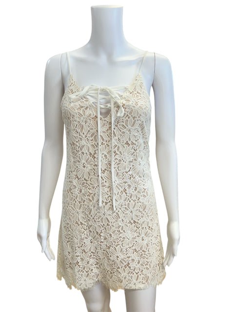 Xtraordinary Size Small Cream Lace Pre-Owned Ladies Dress