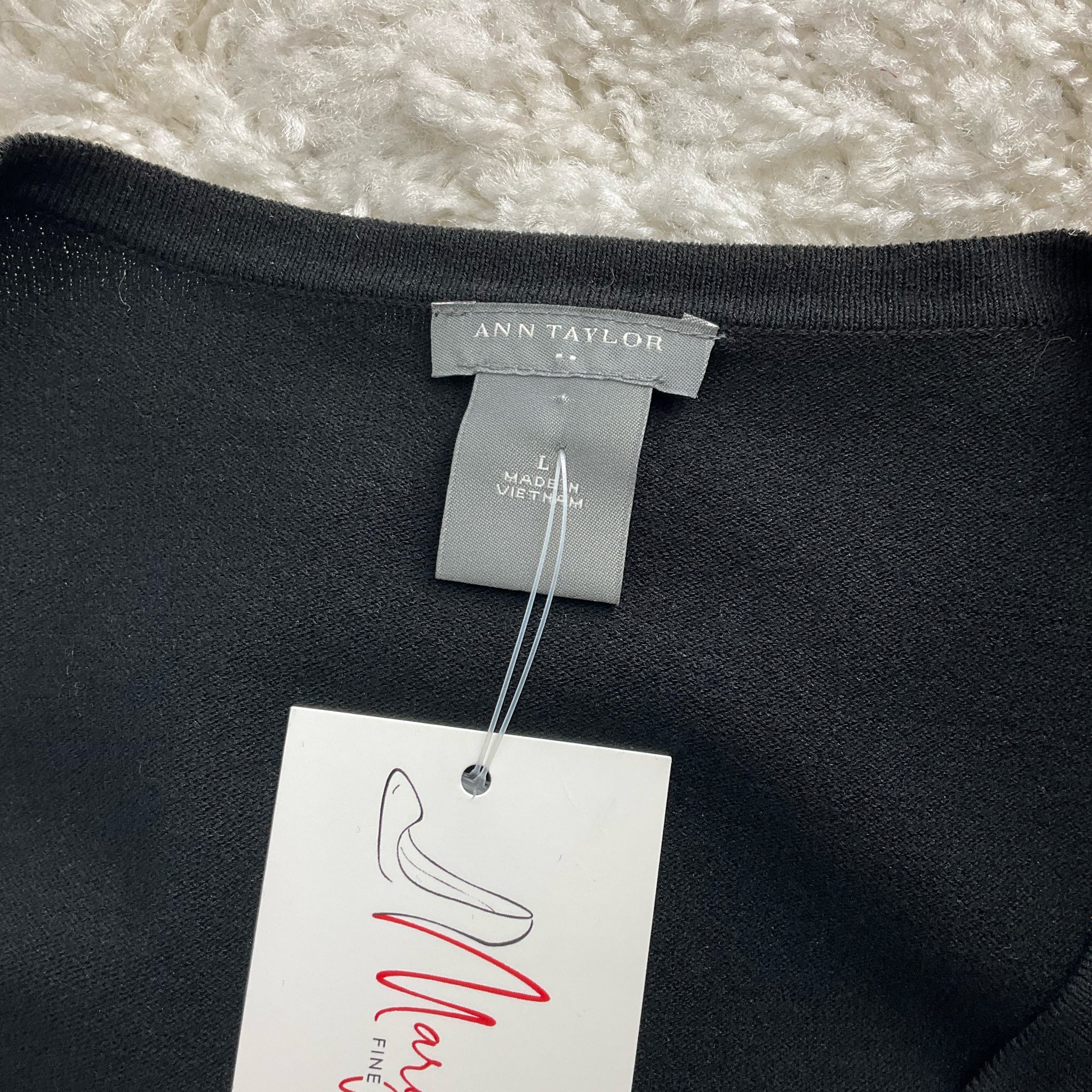 Ann Taylor Black Solid Pre-Owned Shrug - Size Large