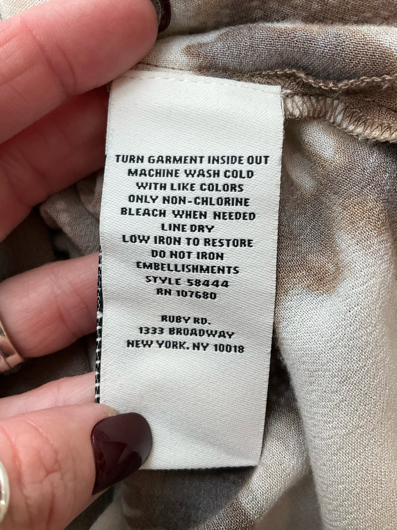 Ruby Rd Tan Print Pre-Owned Ladies Top - Size Medium
