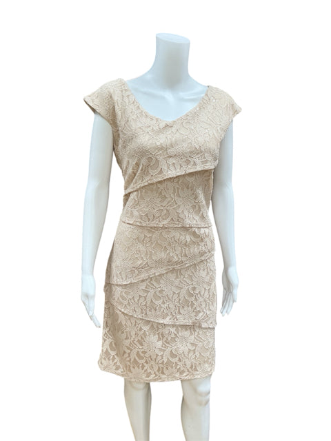 Ronni Nicole Size 10 Champange Lace Dress