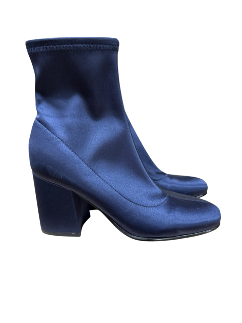 Marc Fisher Alinda Navy Satin Sock Booties Block Heel Ankle Boots Size 7.5