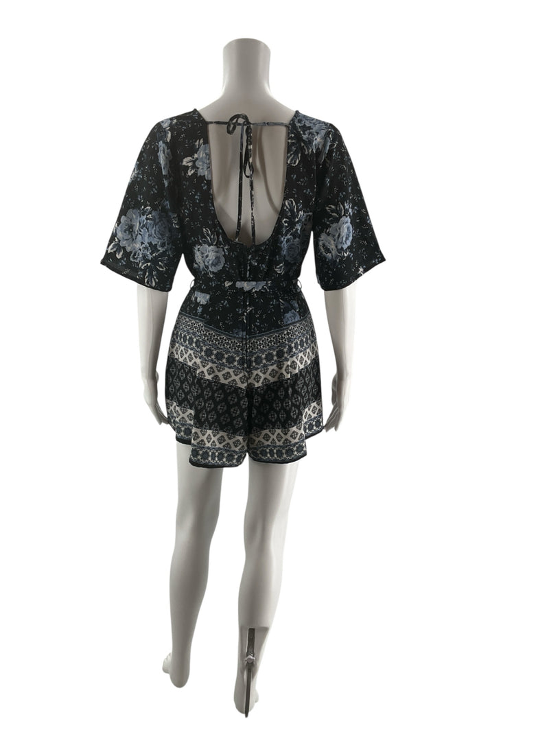Blue Rain Black/Blue Floral Pre-Owned Ladies Romper - Size Small