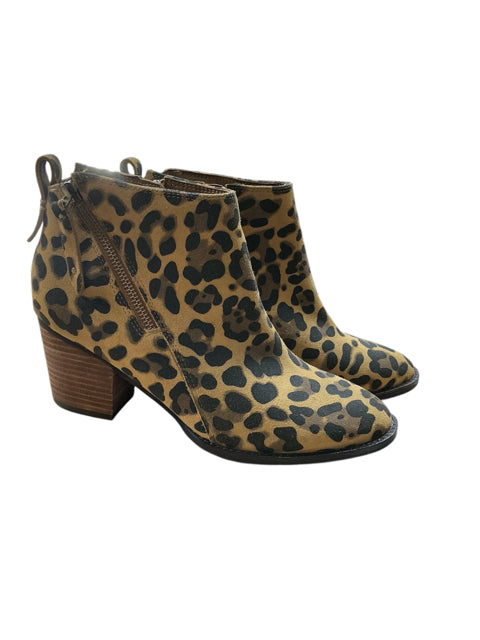 Aqua College Sage Leopard Print Waterproof Suede Ankle Booties Size 9