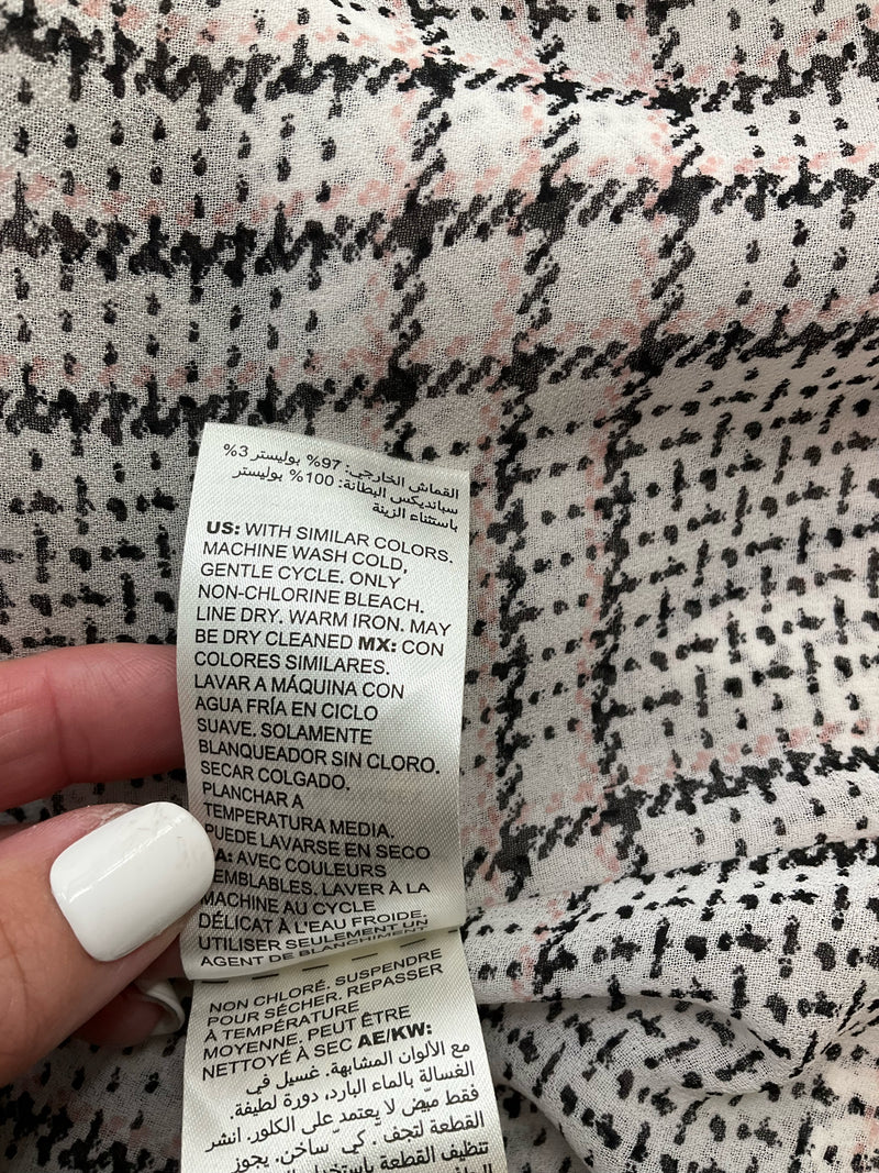 White House Black Market White/Black/Pink Pre-Owned Ladies Top - Size 6
