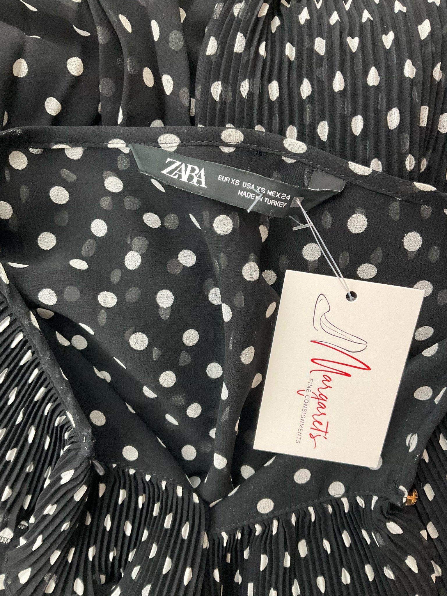 Zara black and white vintage-inspired mini dress with A-line silhouette and Peter Pan collar, size XS.