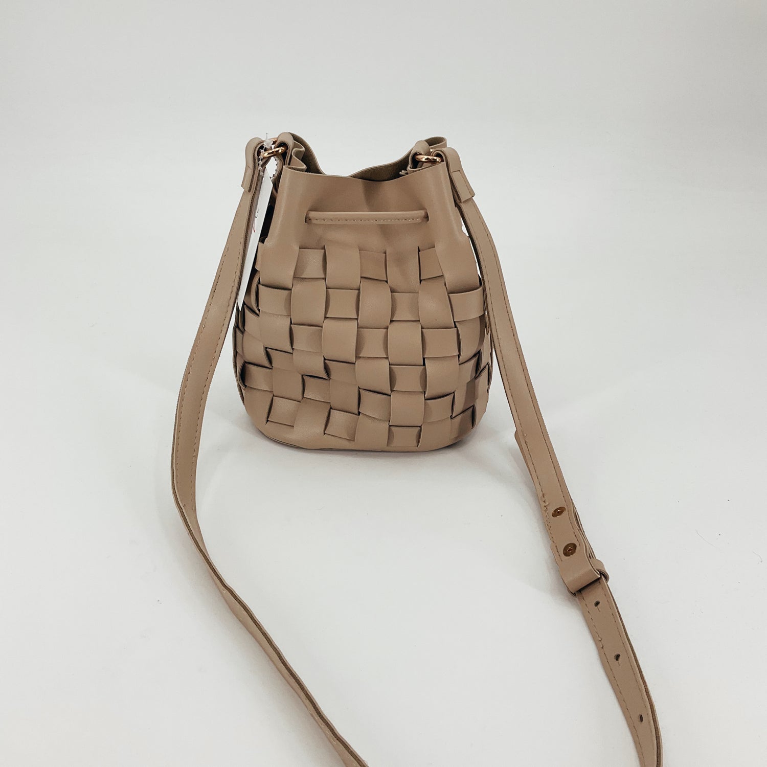 ZARA Cream Crossbody Woven Faux Leather Bucket Bag Cream Beige Crossbody Purse