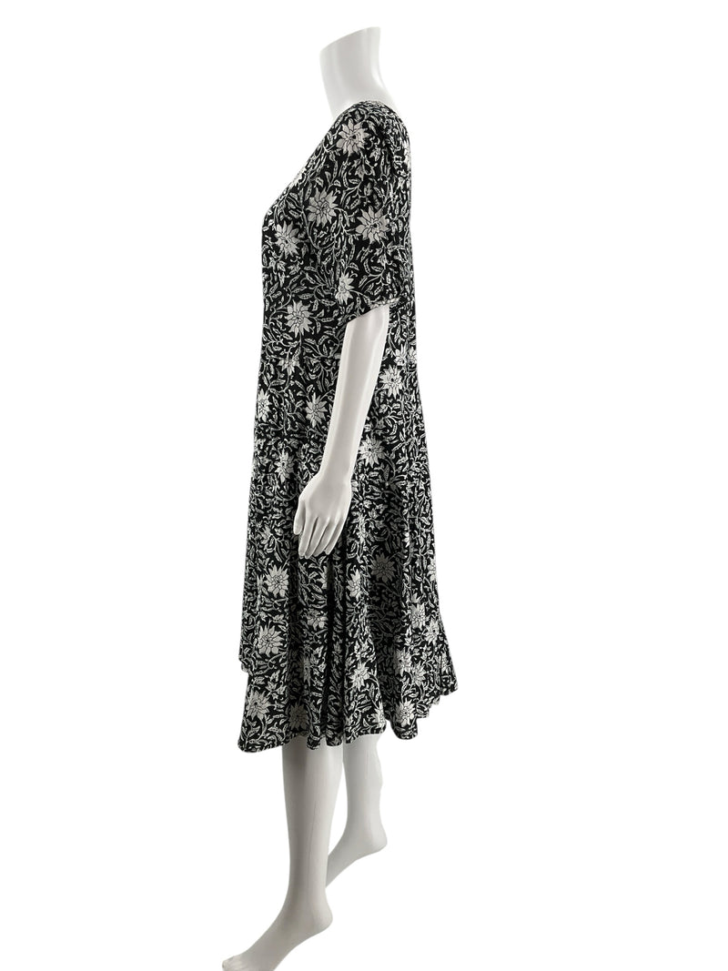 Dress Addict Black/White Floral Pre-Owned Ladies Dress - Size Medium