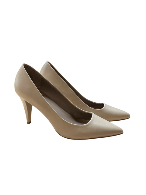 Tahari Shoe Size 8 Nude Solid Pre-Owned Ladies Heel