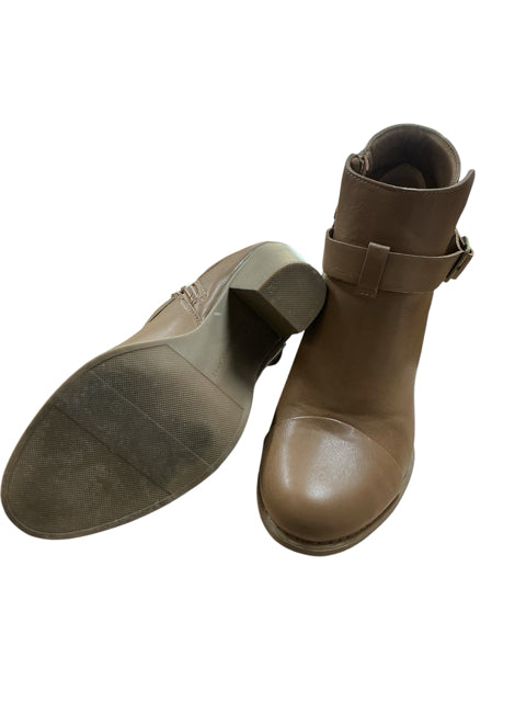 LC Lauren Conrad Camel Buckle Ankle Booties | Size 7