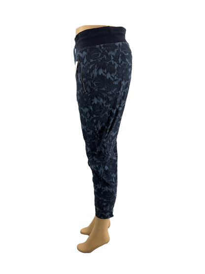 Athleta blue floral activewear for women, size 6, showcasing vibrant patterns and comfortable design.