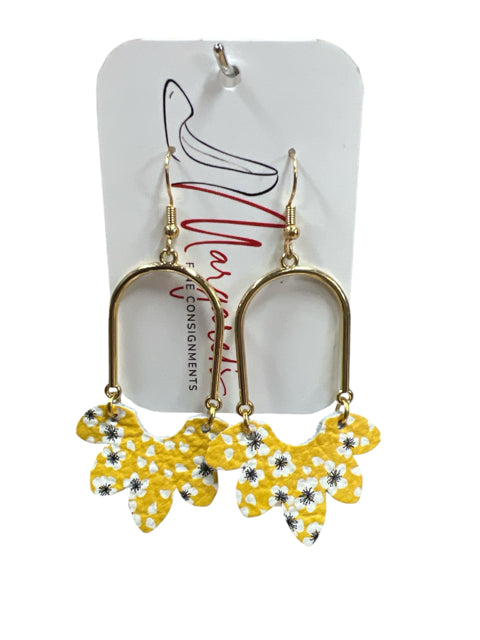 Creations Yellow flowers Earrings