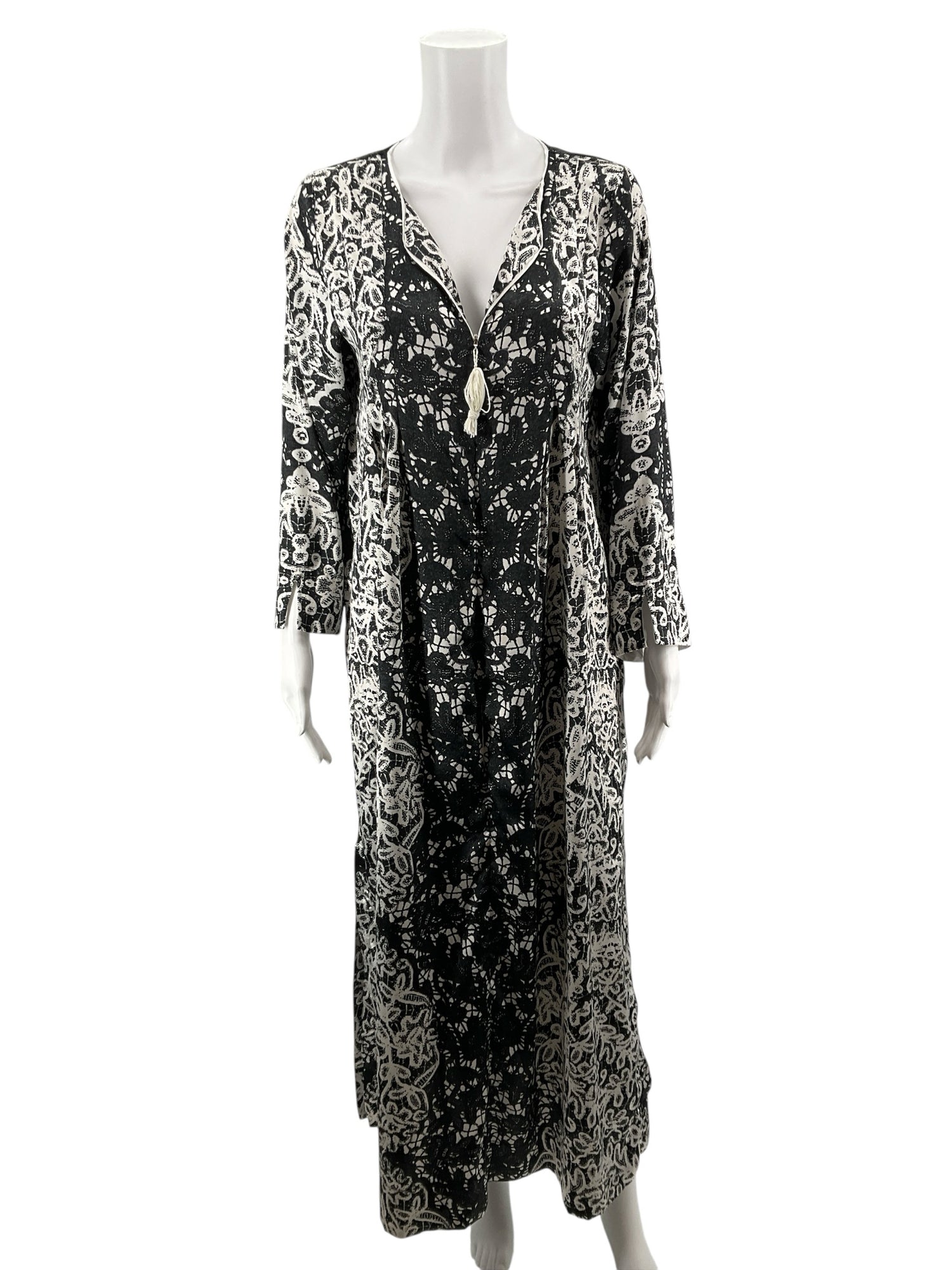 Oscar De La Renta Black/White Print Pre-Owned Ladies Dress - Size Small