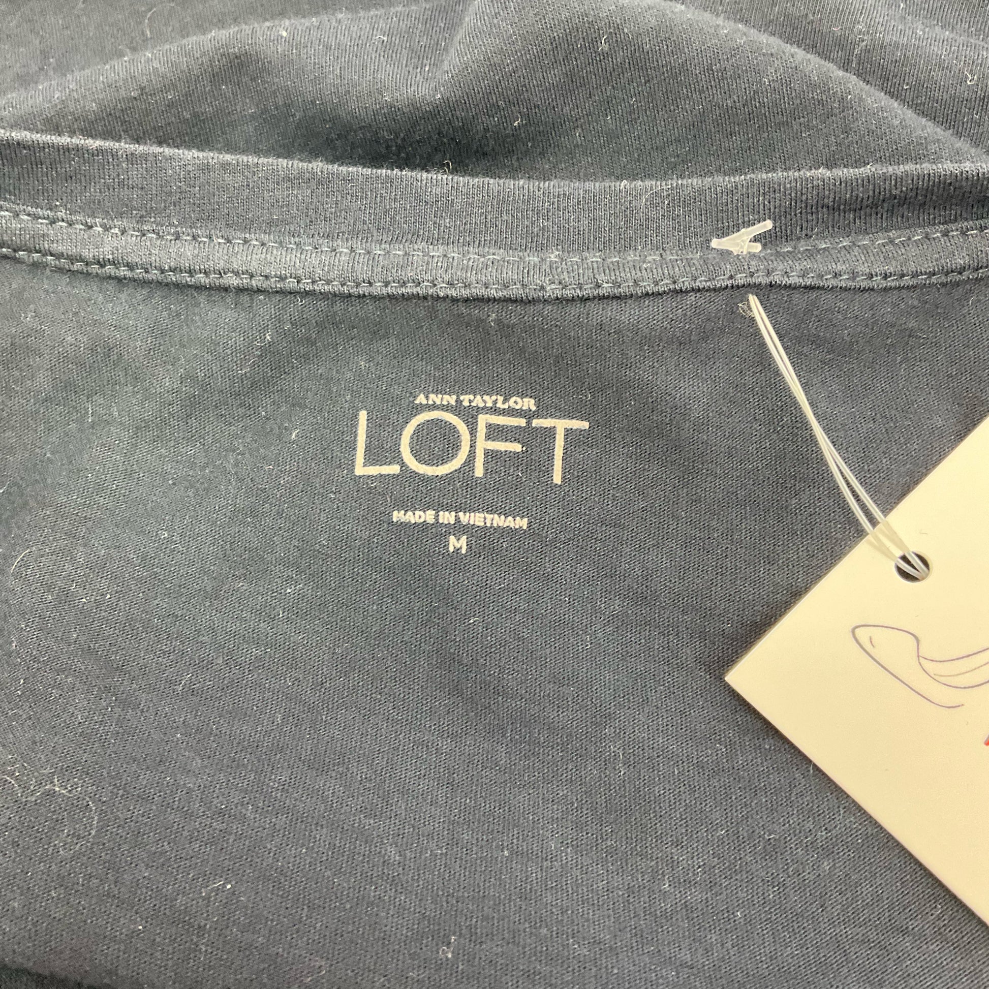 Loft Black Solid Top Size Medium - label