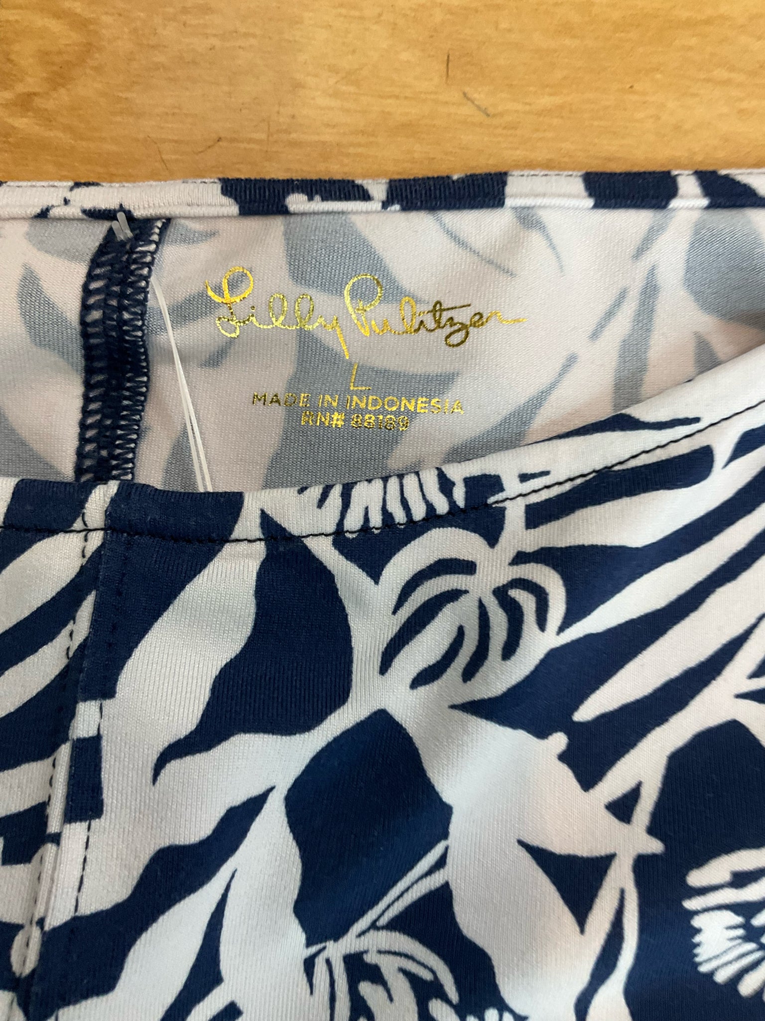 Lilly Pulitzer Loro Top In The Vias Navy Floral Print Boat Neck Blouse | Large