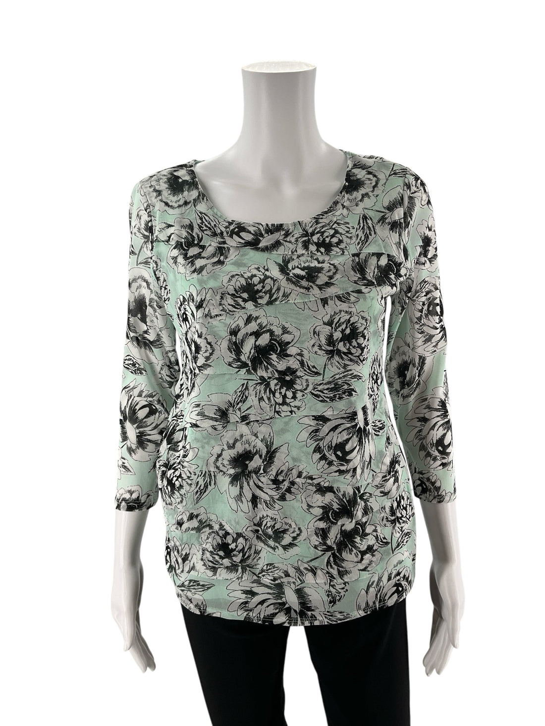 Alfani aqua and black floral blouse, scoop neck, pullover style, casual top in size medium for women.