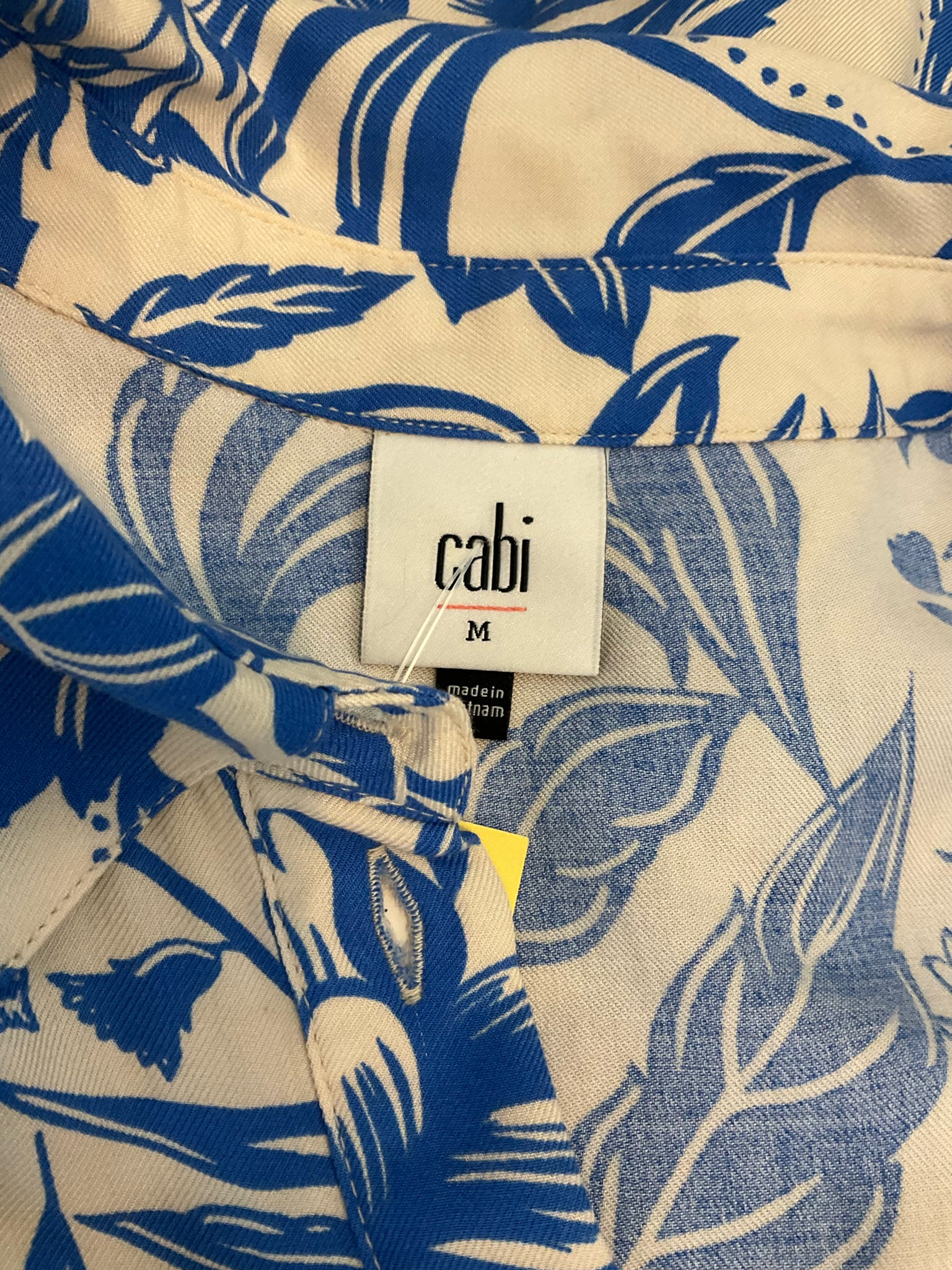 cabi BLUE/CREAM Long Sleeve China Print Dress Blue Cream Floral Chinoiserie Button Front Shirtdress Medium - Size M