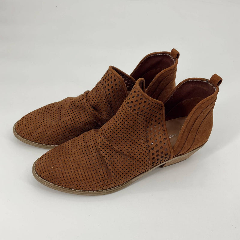 Report Brown Ladies Pre-Owned Boots - Size 8.5 - Margaret’s Fine Consignment
