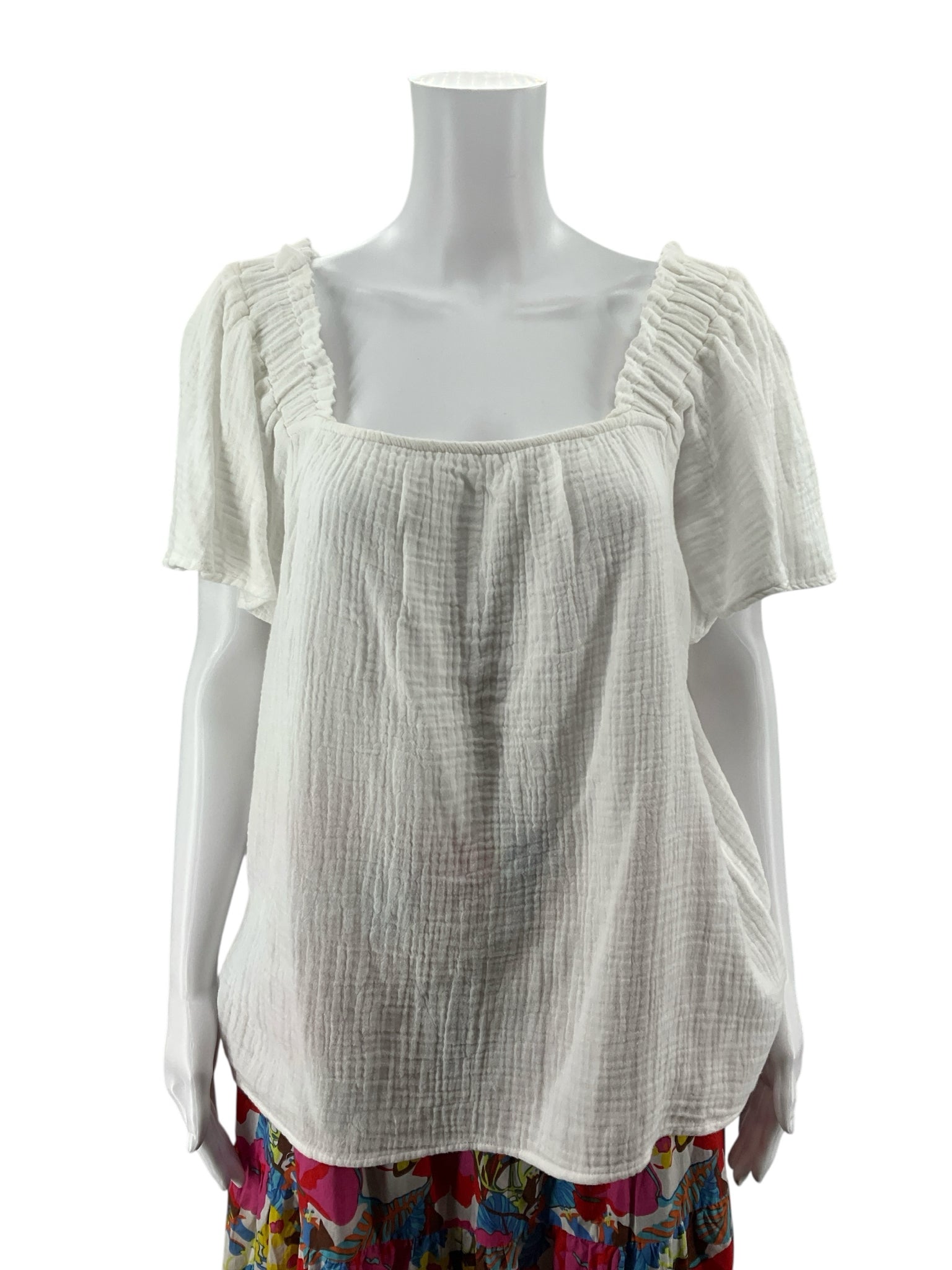 BeachLunchLounge White Crinkle Gauze Flutter Sleeve Boho Top | Size Small