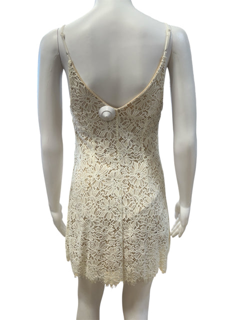 Xtraordinary Size Small Cream Lace Pre-Owned Ladies Dress