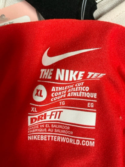 Nike Coral Pre-Owned Ladies Top - Size XL - Margaret’s Fine Consignment