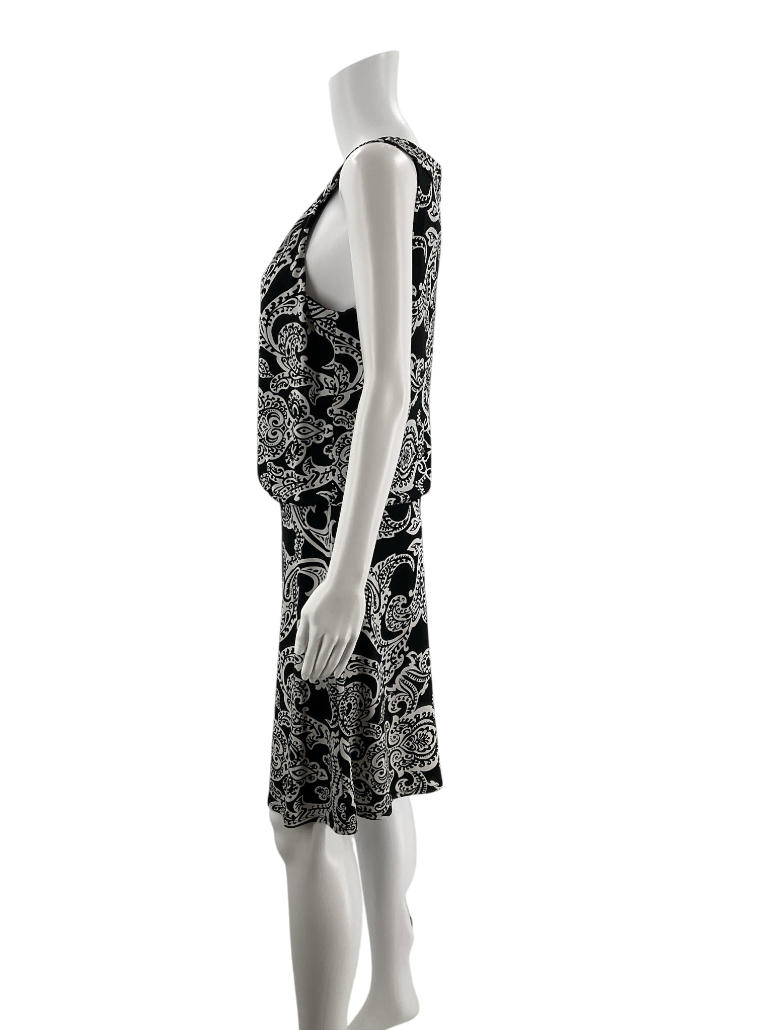 White House Black Market Black/White Print Pre-Owned Ladies Dress - Size 8 - Margaret’s Fine Consignment