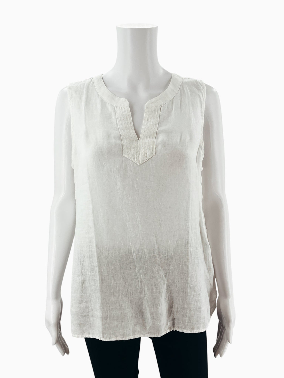 Talbots white solid sleeveless tank top with split-neck and pintuck details, size medium petite, new with tags.