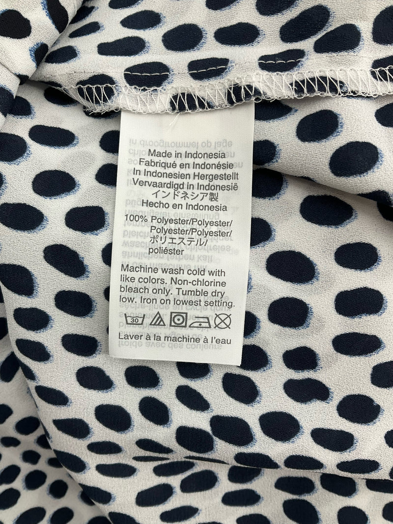J Crew White/Navy Print Pre-Owned Ladies Top - Size Small