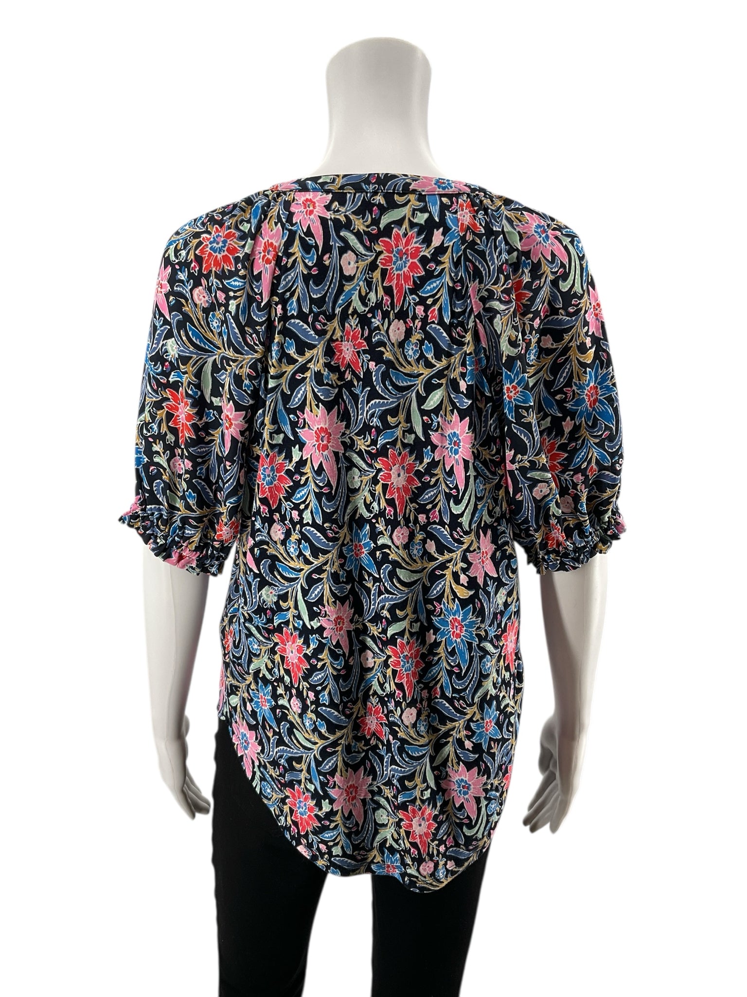 Loft Navy/Red/Tan Floral Pre-Owned Ladies Casual Top - Medium Petite