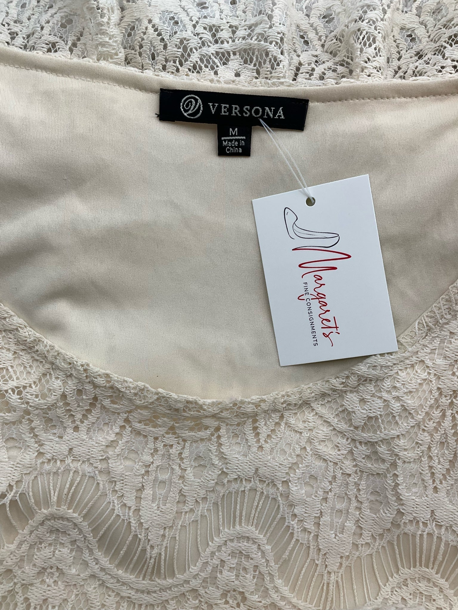 Versona Cream Lace Pre-Owned Ladies Dress - Size Medium