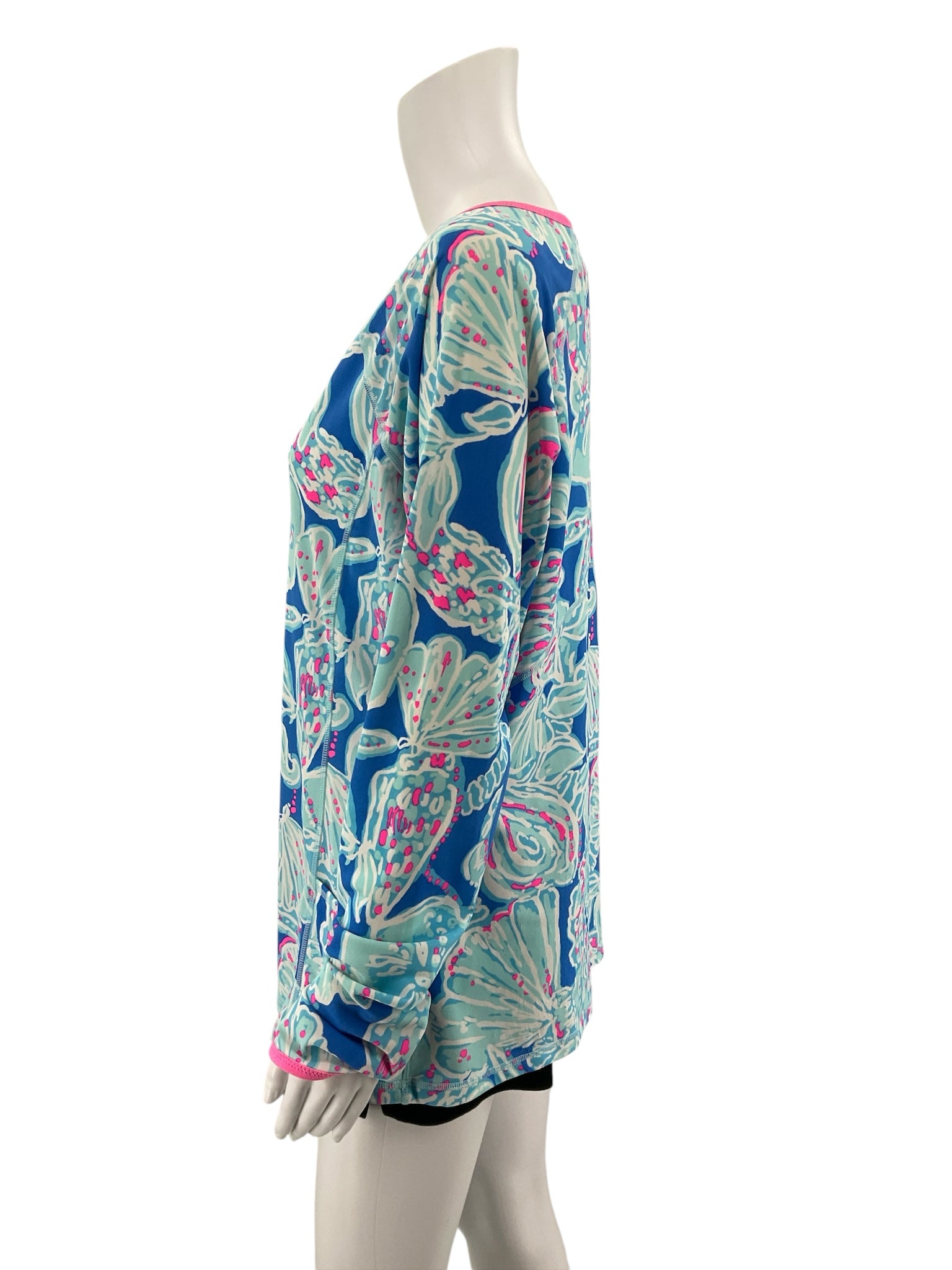 Lilly Pulitzer Size XL white/blue/pink seashells Ladies Casual Top - Downstairs