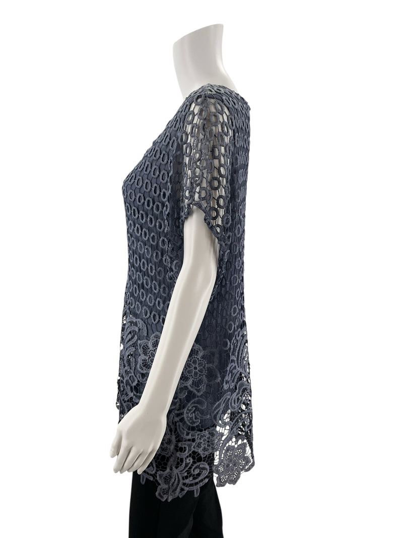 Saks Fifth Ave Blue Crochet Pre-Owned Ladies Top - Size Medium