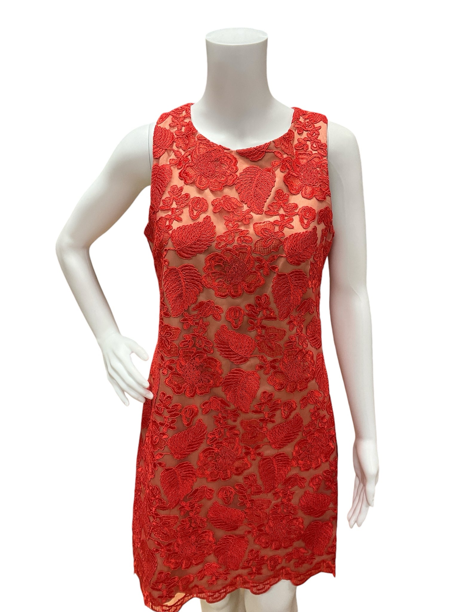 Vince Camuto Size 4 Red Mesh Pre-Owned Dress