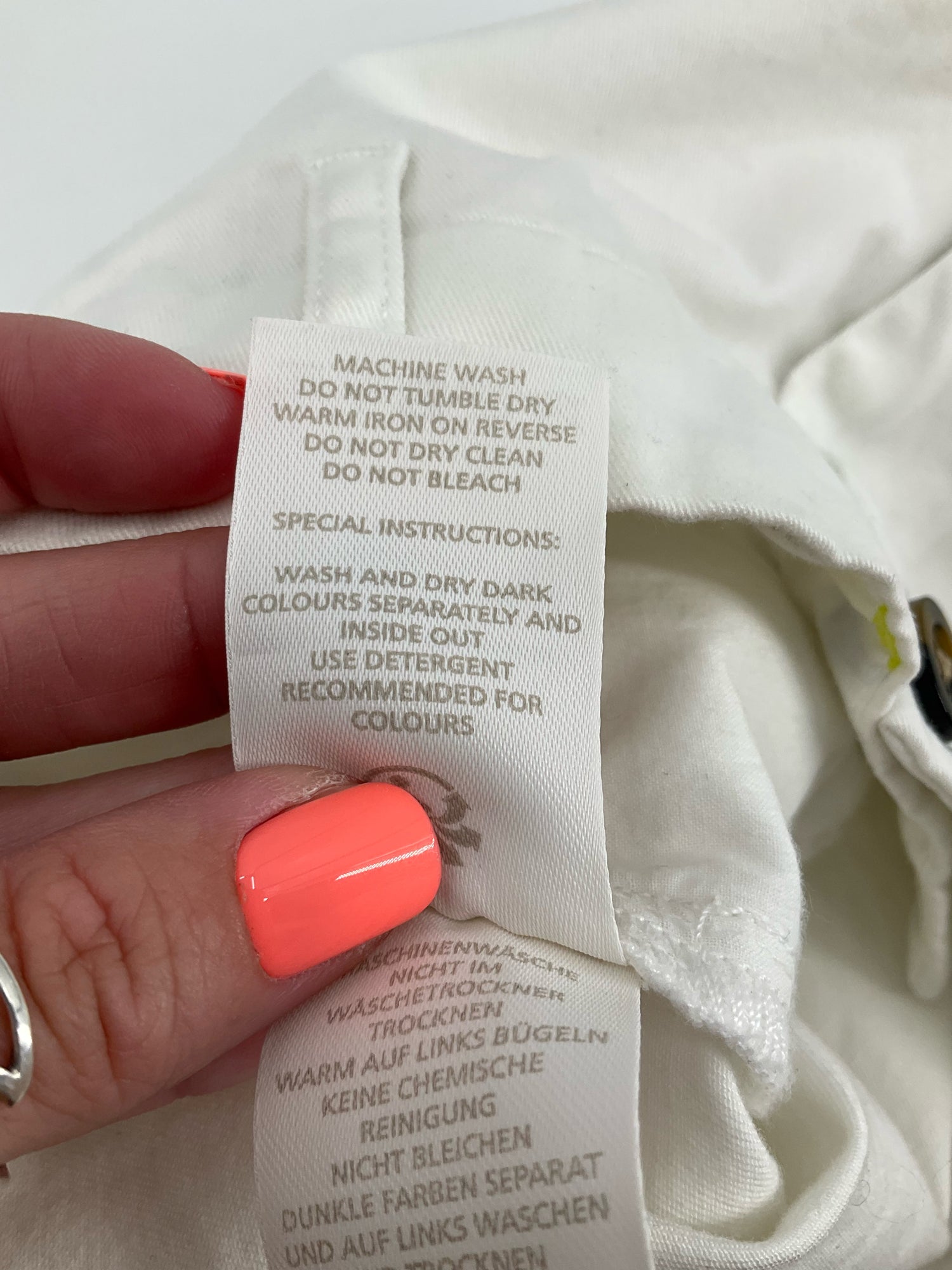 Boden Richmond White Cotton Stretch Chino Shorts Size 6 | 4" Inseam