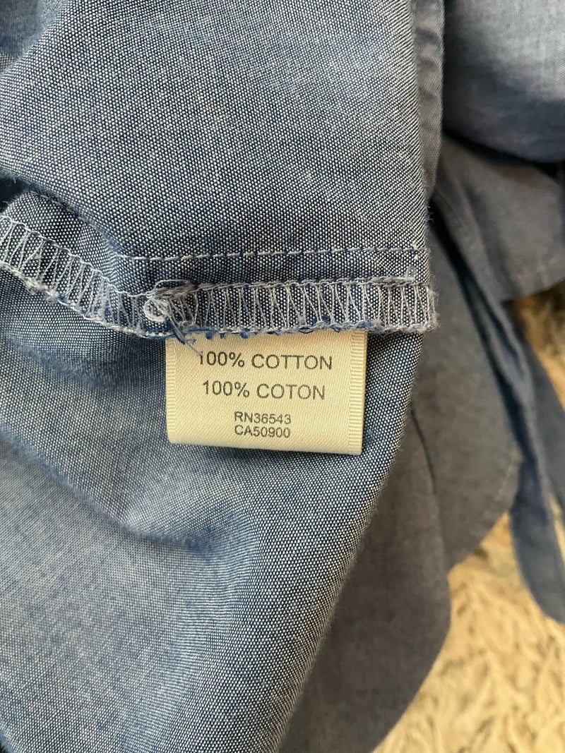 Van Heusen Chambray Pre-Owned Ladies Top - Size Medium