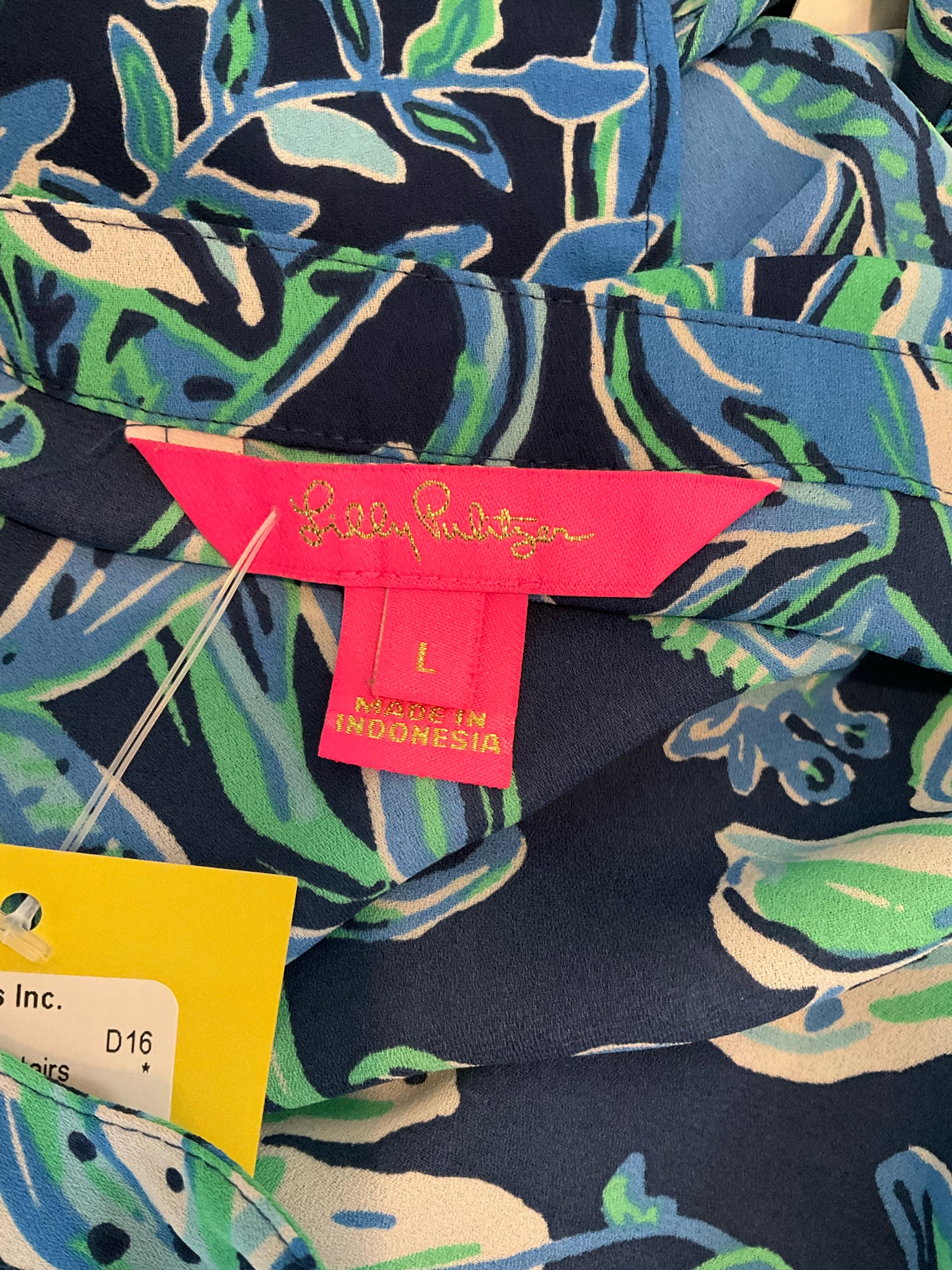 Lilly Pulitzer blues/teal/green Long Sleeve Blues/Teal/Green Floral Pre-Owned Casual Top - Size Large - Size L