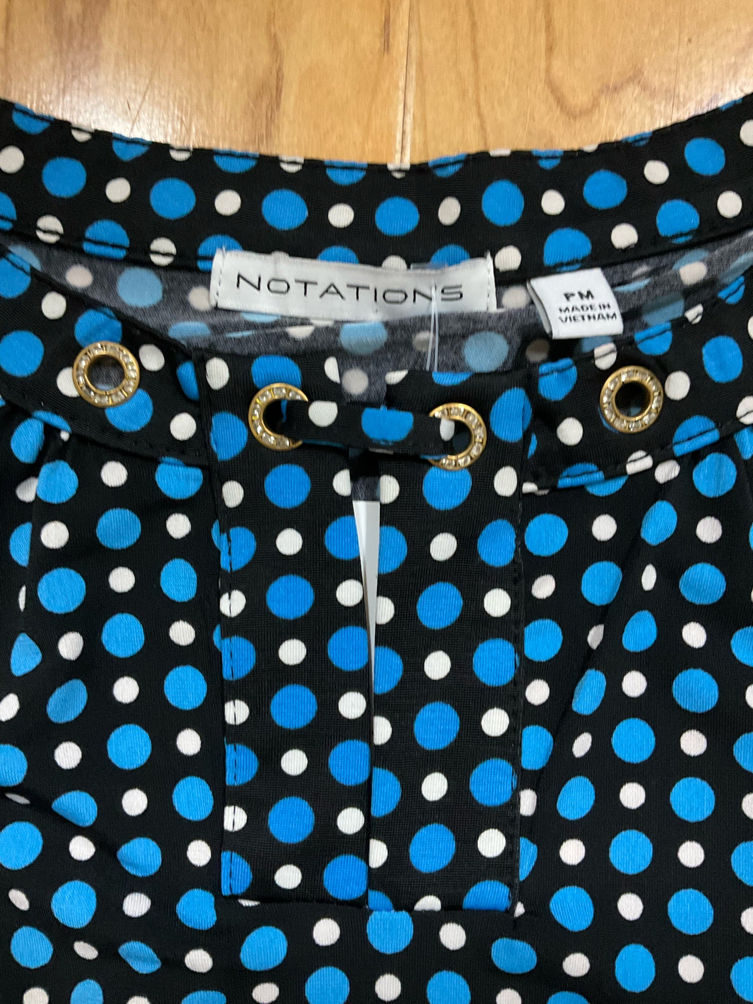 Notations Polka Dot Grommet Tie-Neck Top Size Petite Medium Black Blue