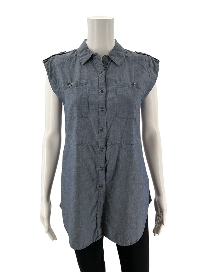 Workshop Blue Solid Pre-Owned Ladies Top - Size Small displayed on mannequin. Casual utility tunic with epaulets and front button closure.
