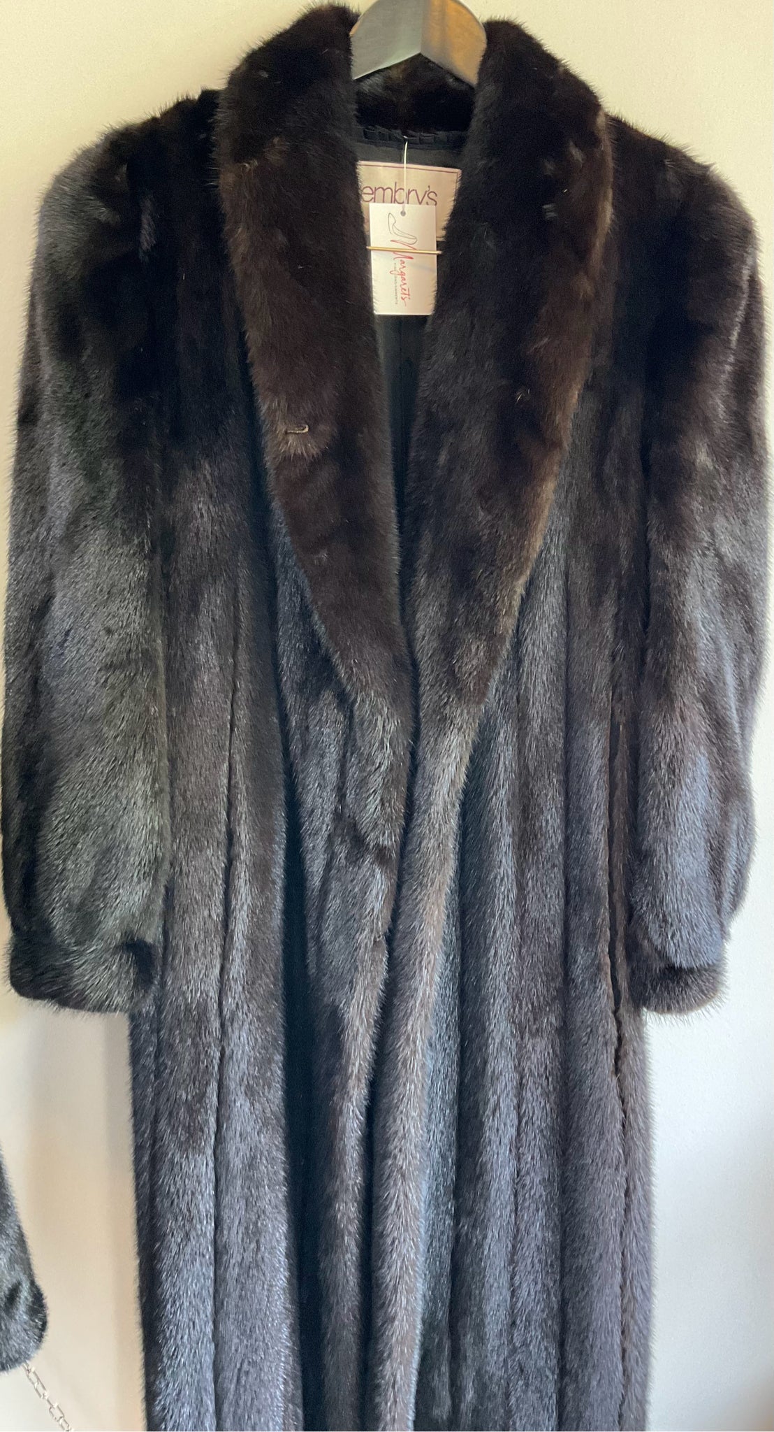 Embry's Size 8 Chocolate Brown Mink Fur