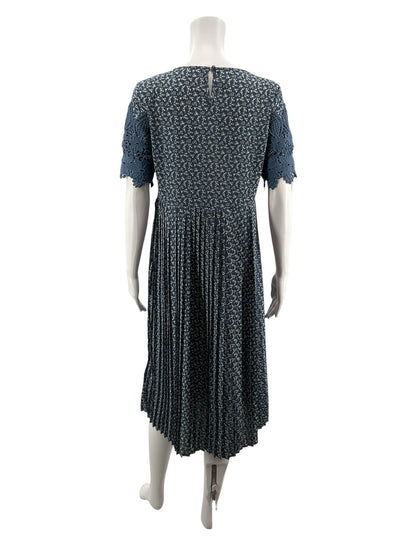 Fehrnvi Blue/White Floral Pre-Owned Ladies Dress - Size Small