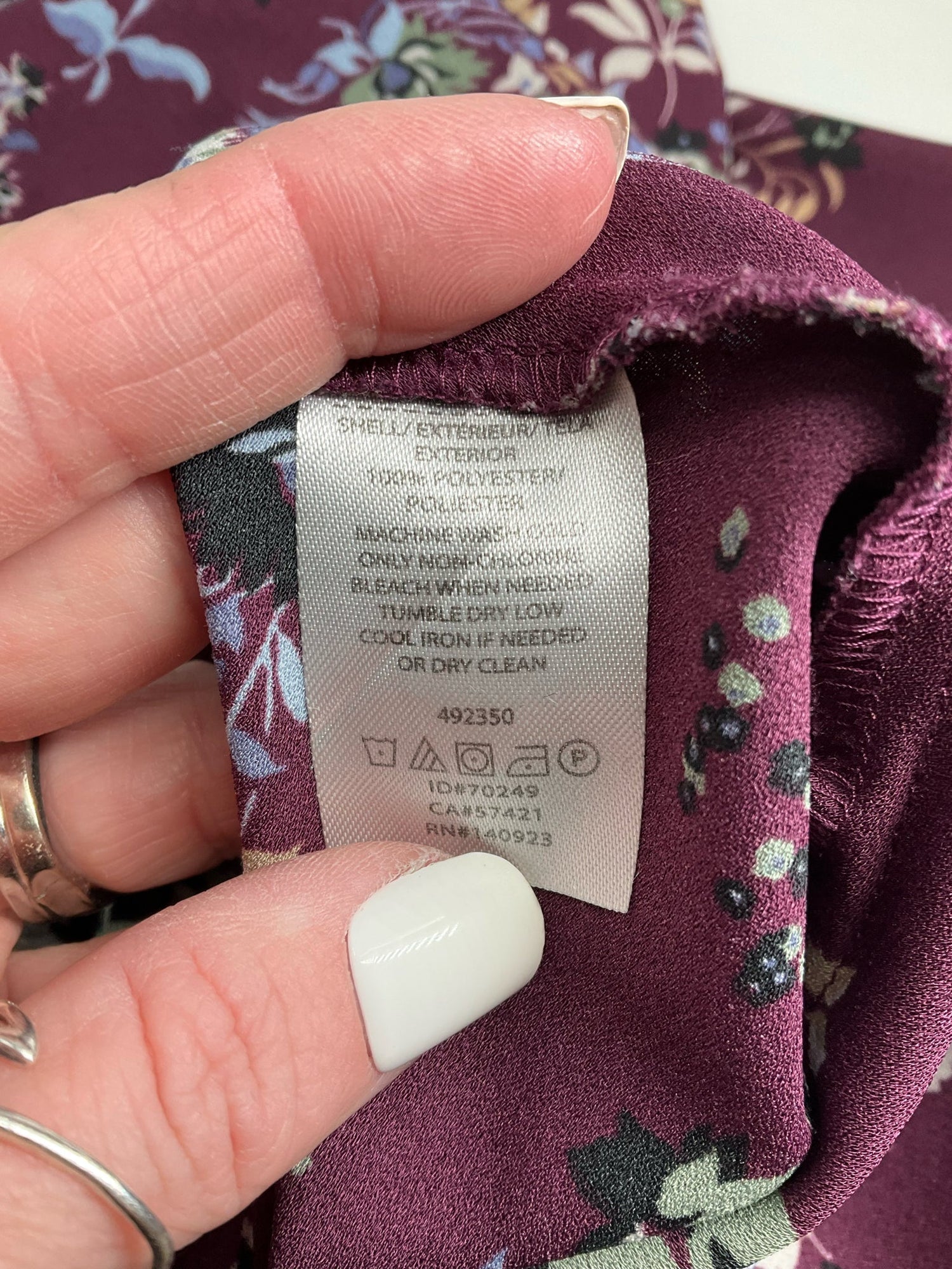 Loft Plum/Multi Floral Pre-Owned Ladies Casual Top -  Size 18