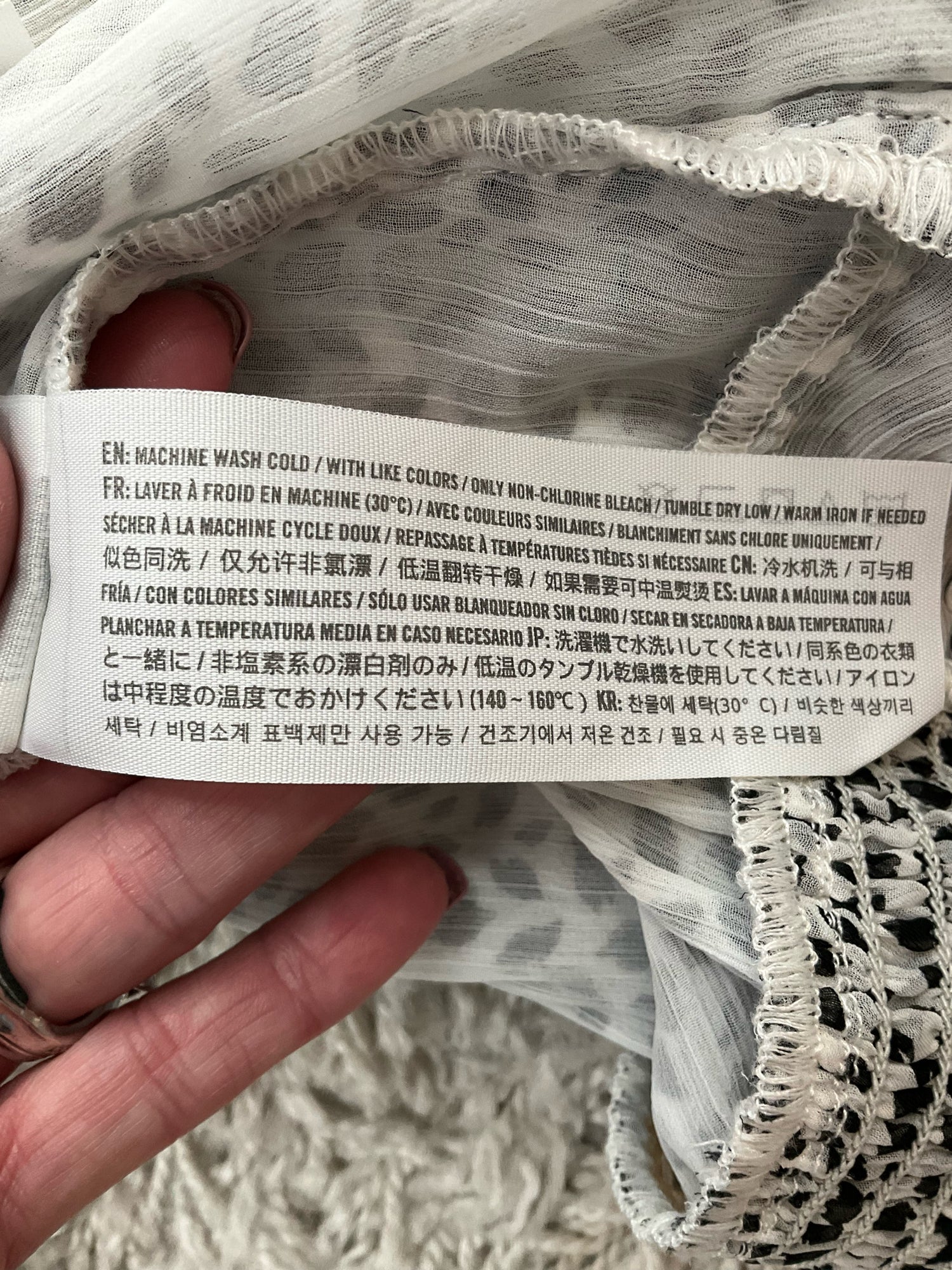 Abercrombie &amp; Fitch White/Black Print Pre-Owned Top - Size XS