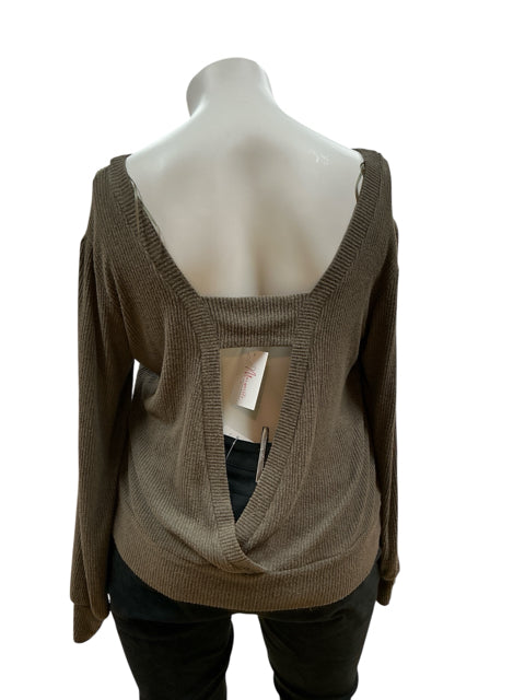 Ethereal Green Ribbed Pre-Owned Ladies Top - Size XL - Margaret’s Fine Consignment