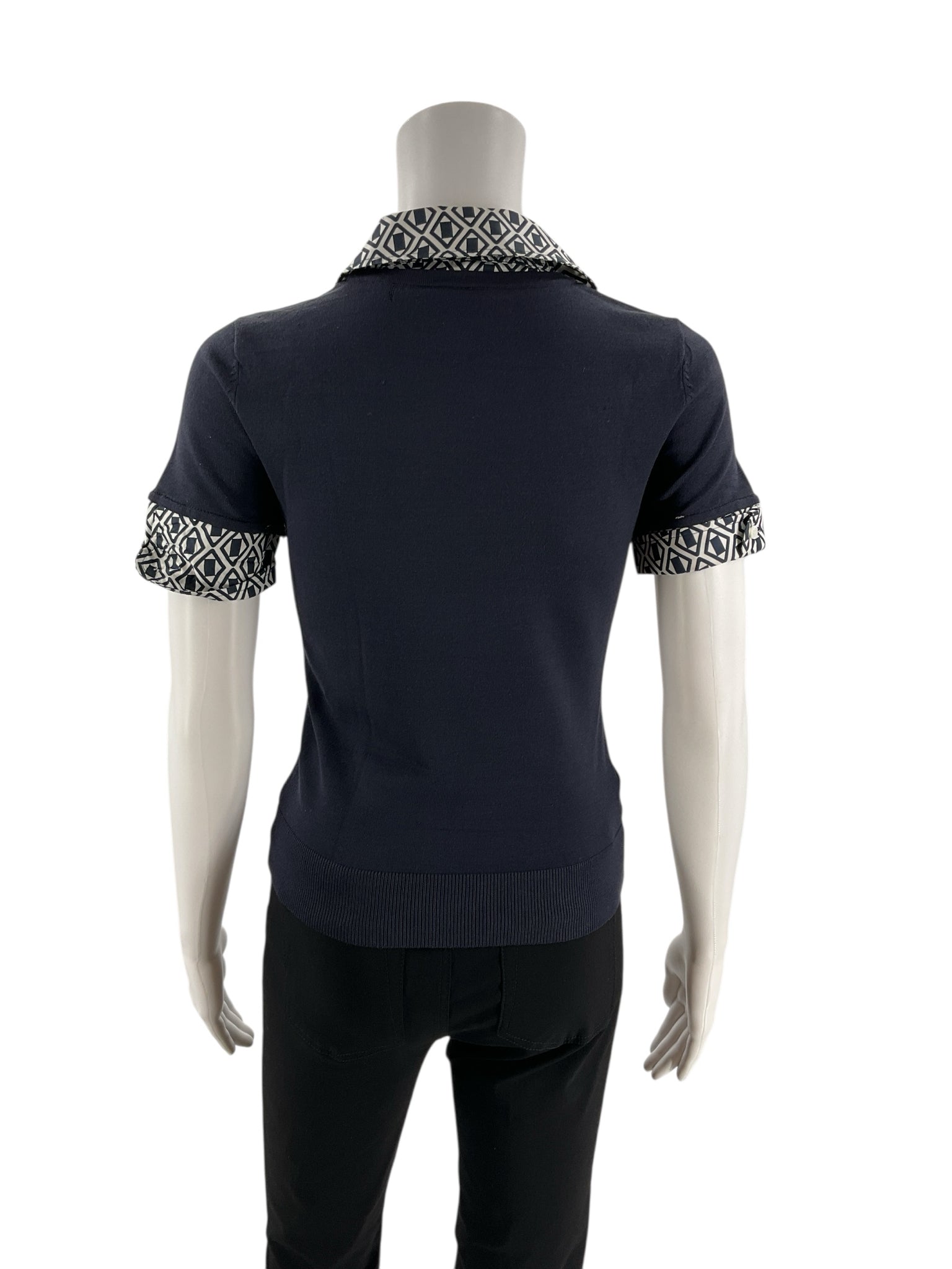 Ann Taylor Navy/White Print Pre-Owned Ladies New with Tags Top - Size XS Petite - Margaret’s Fine Consignment