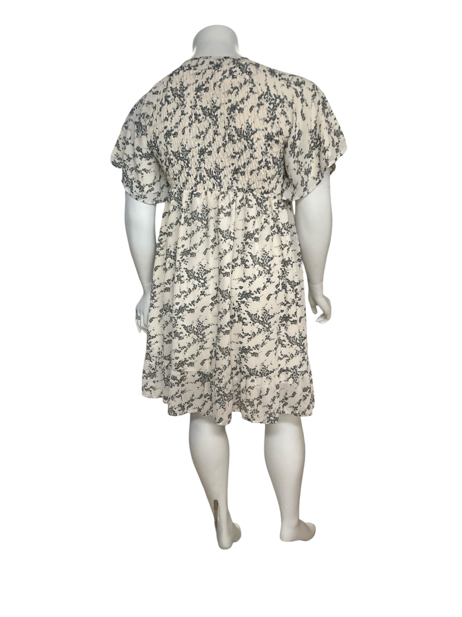 Mikarose ecru/black Babydoll Kennedy Floral Tiered Flutter Sleeve Dress Plus Size 2X - Size 2X