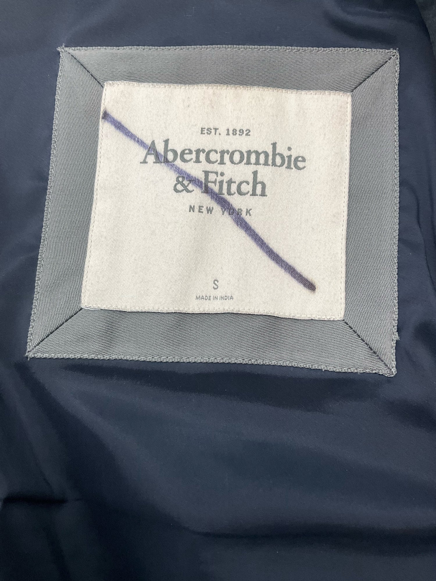 Abercrombie &amp; Fitch - Navy Solid Pre-Owned Ladies Jacket - Size Small