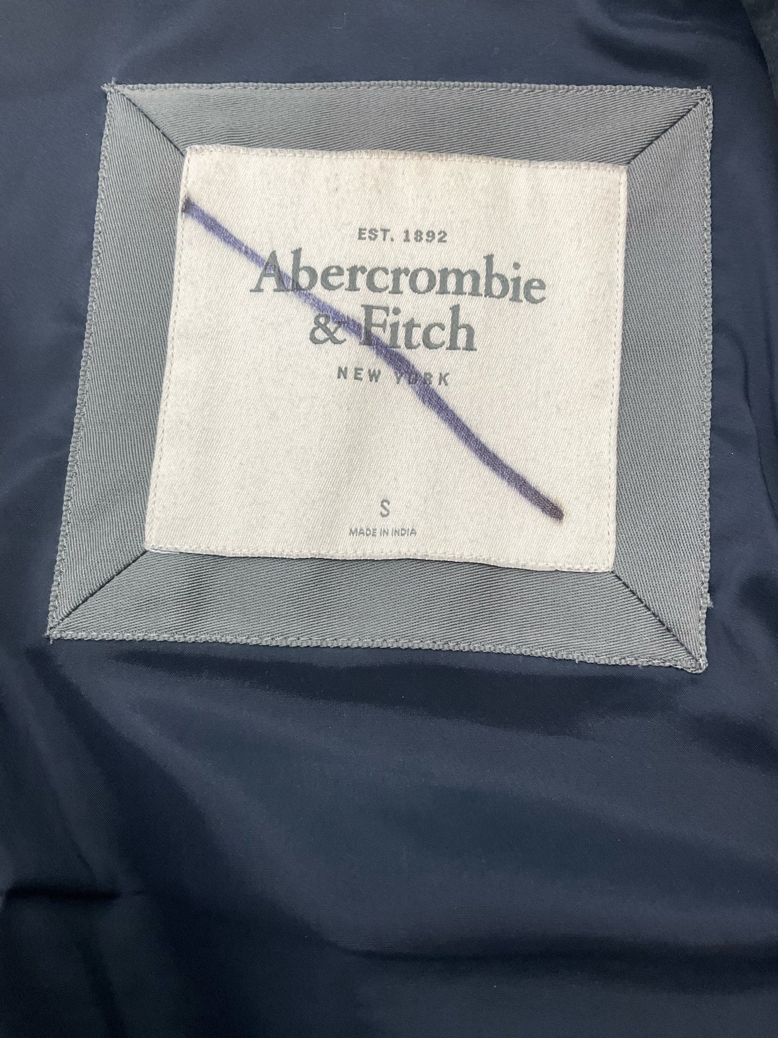 Abercrombie &amp; Fitch - Navy Solid Pre-Owned Ladies Jacket - Size Small